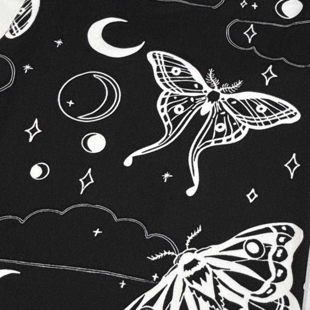 LuLaRoe Womens Leggings Size TC2 Black White Moth Moon Celestial Plus 18+ NWT - Picture 2 of 4